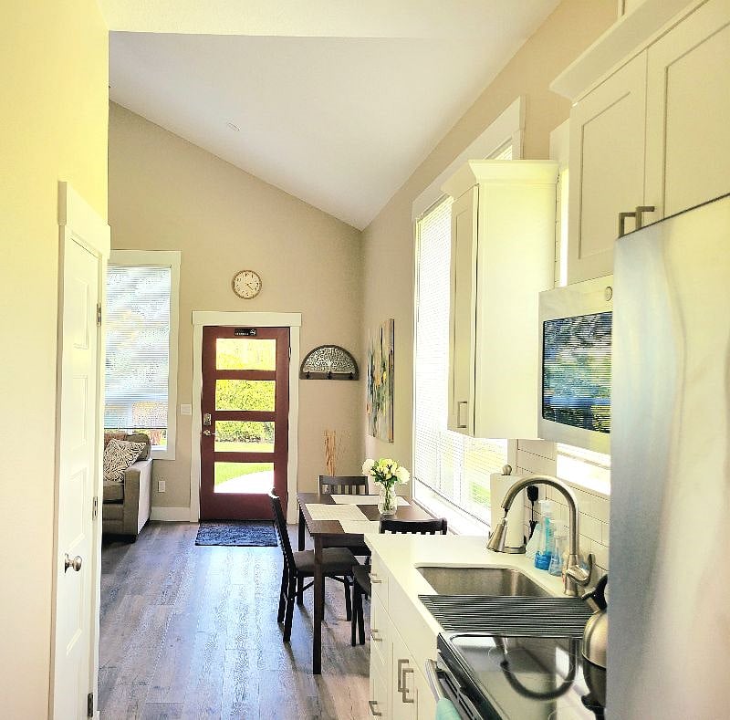 Furnished Finder property 416896_1 photo 3