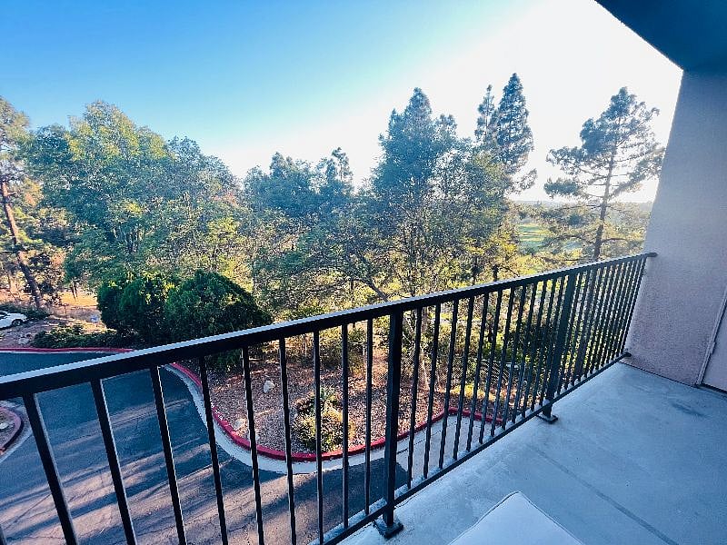Furnished Finder property 416903_1 photo 4