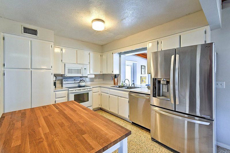 Furnished Finder property 416933_1 photo 3