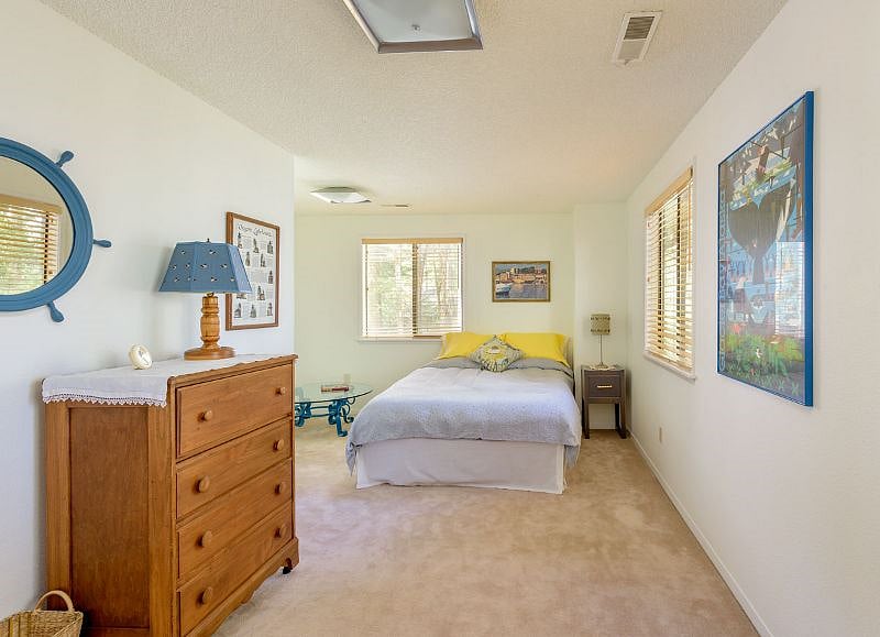 Third bedroom with queen bed