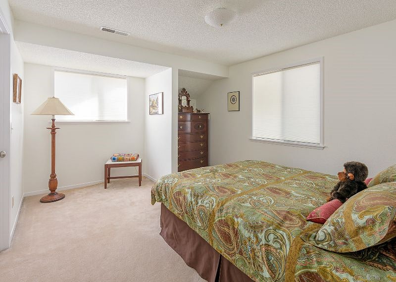 Fourth bedroom with queen bed