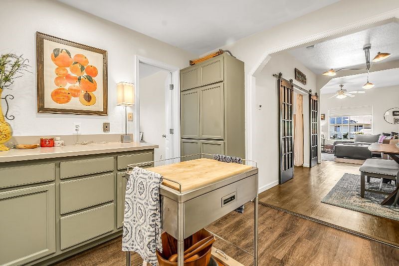 Furnished Finder property 416981_1 photo 10