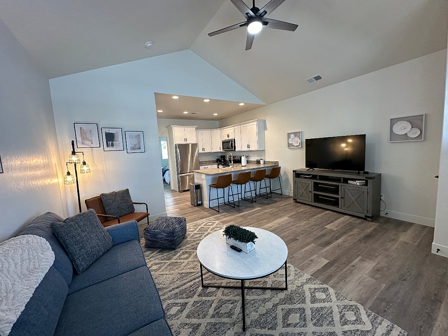 Furnished Finder property 416981_2 photo 1