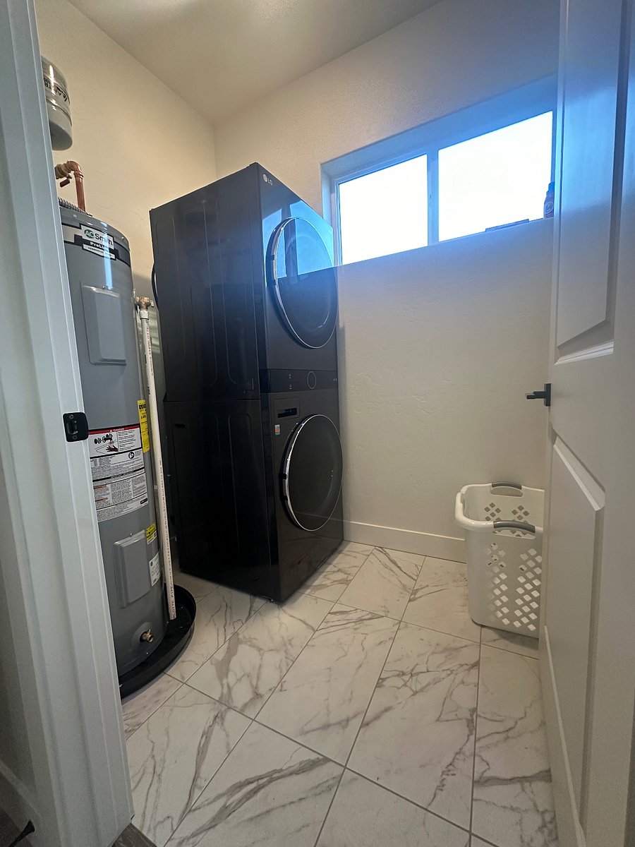 Furnished Finder property 416981_2 photo 9