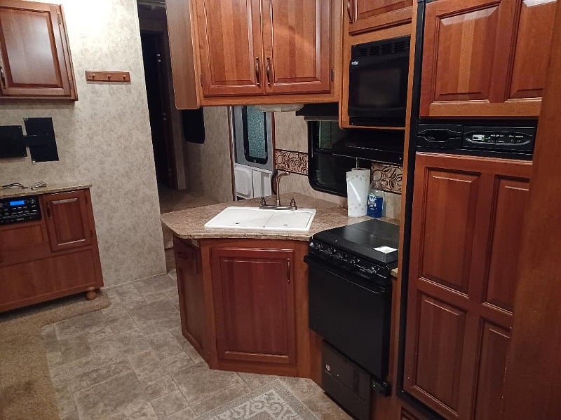 Furnished Finder property 416985_1 photo 3