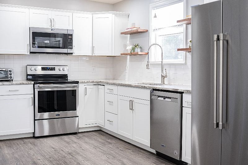 Furnished Finder property 417019_1 photo 17