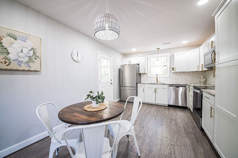 Furnished Finder property 417021_1 photo 16