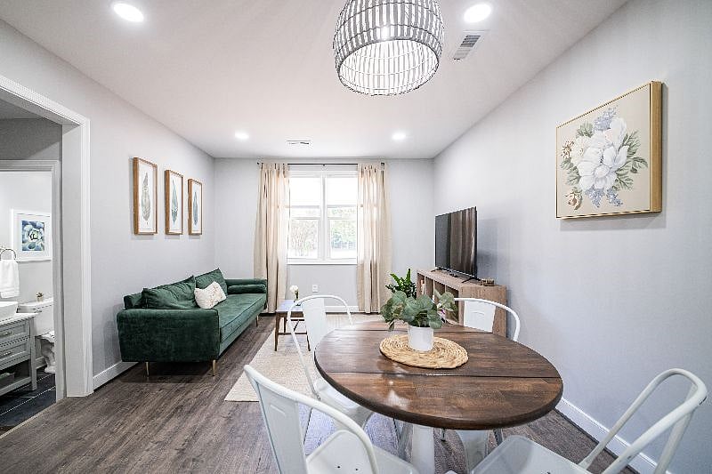 Furnished Finder property 417021_1 photo 26