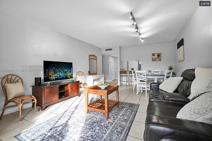Furnished Finder property 417023_1 photo 24