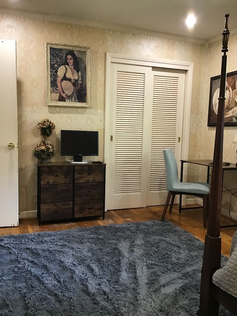Desk & Extra dresser. This monitor shown is not the 32" TV mounted on wall.