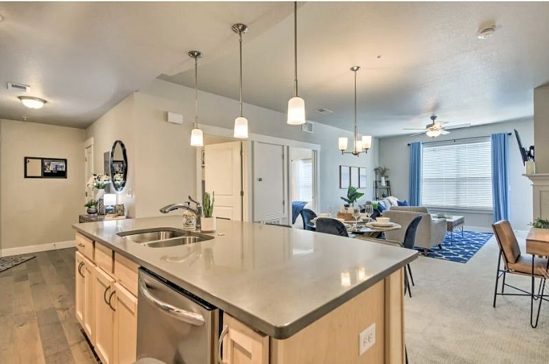 Furnished Finder property 417061_1 photo 17