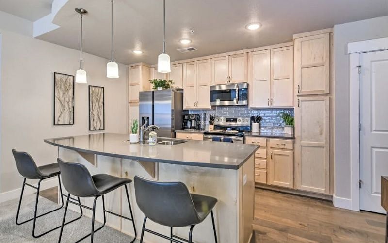 Furnished Finder property 417061_1 photo 3