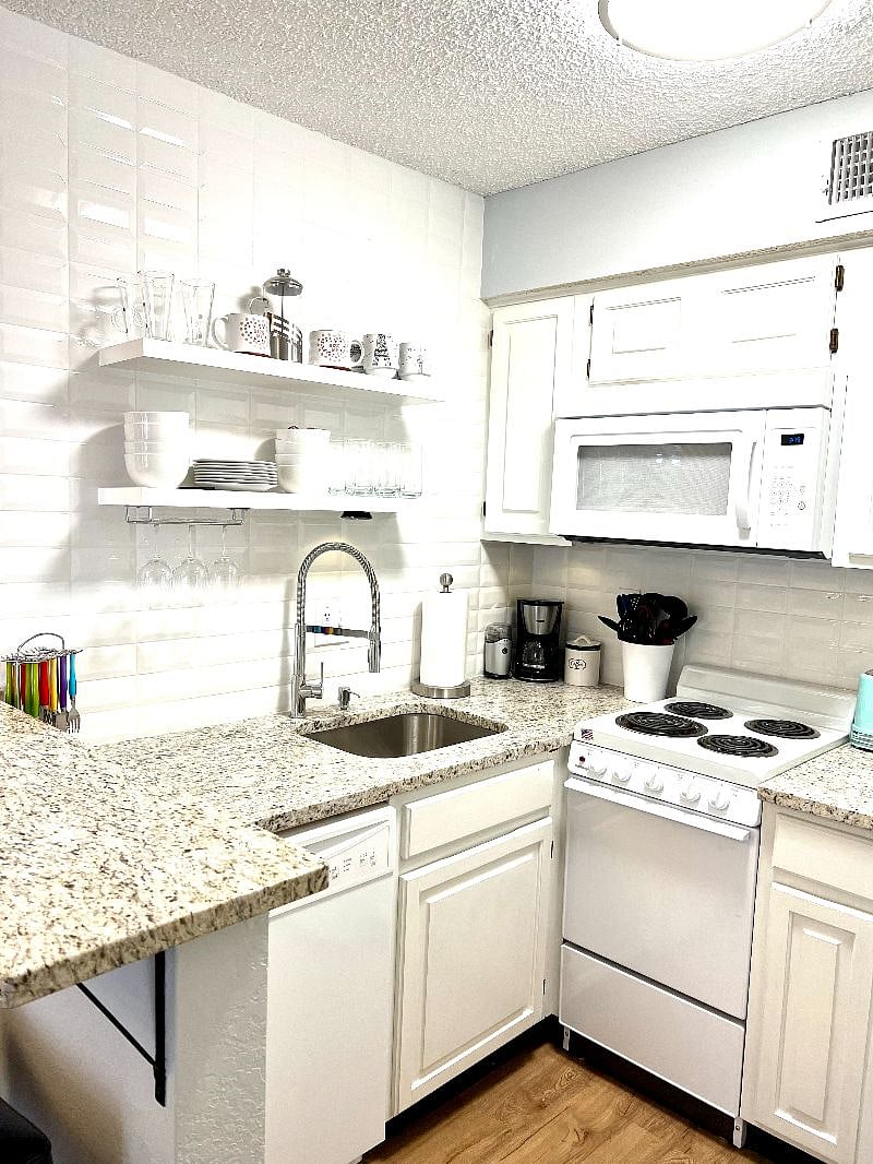 Furnished Finder property 417093_1 photo 8