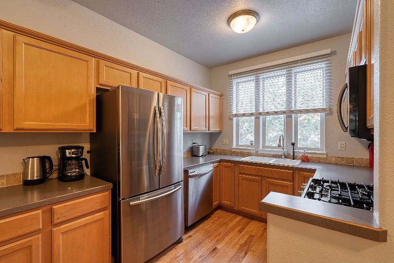 Furnished Finder property 417128_1 photo 4