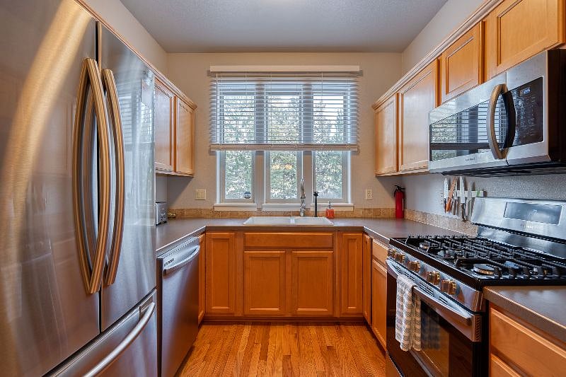 Furnished Finder property 417128_1 photo 18