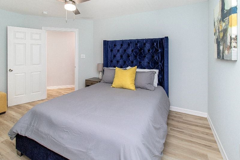 2nd Bedroom - Queen Bed