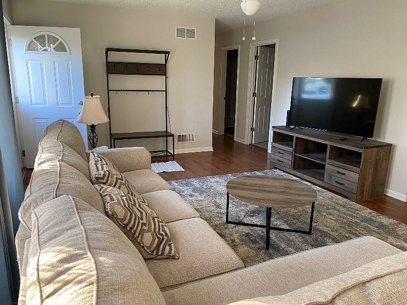 Furnished Finder property 417299_1 photo 7