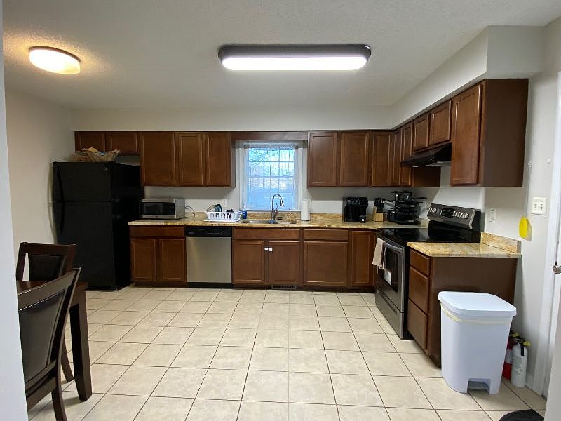 Furnished Finder property 417299_1 photo 9