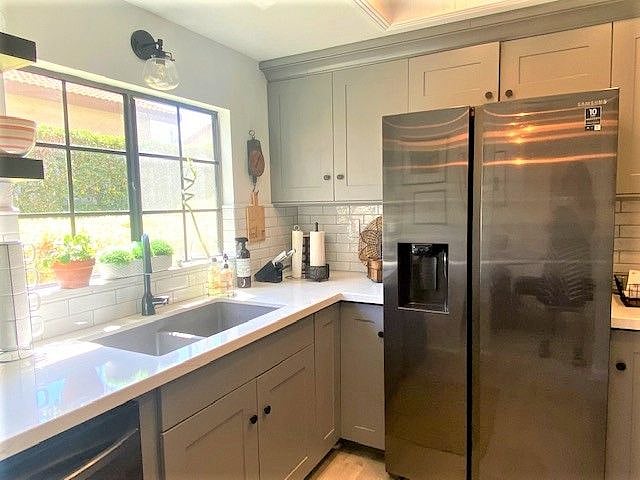 Furnished Finder property 417402_1 photo 10