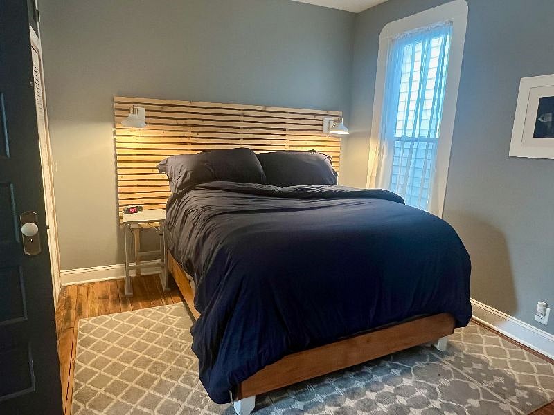 There is a ceiling fan in the master bedroom. There are also overhead night lamps to use perfectly for late reading.