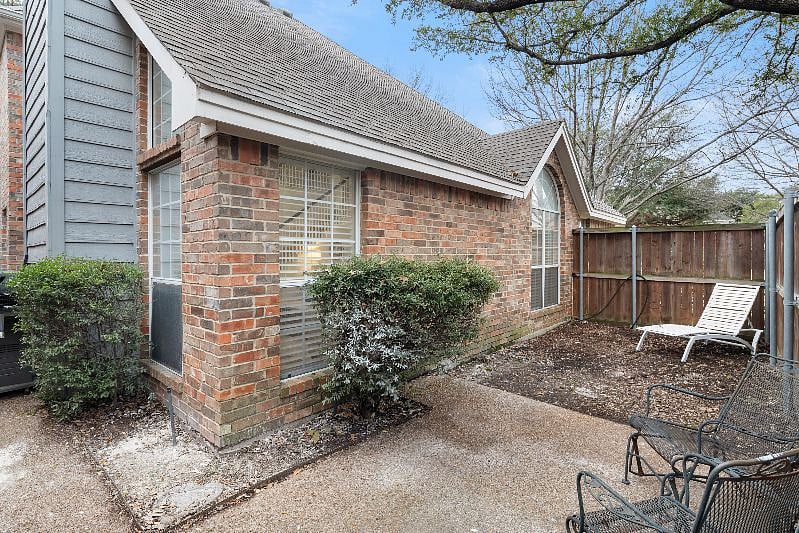 Furnished Finder property 417426_1 photo 17