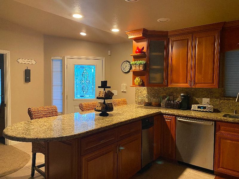 Furnished Finder property 417503_1 photo 8