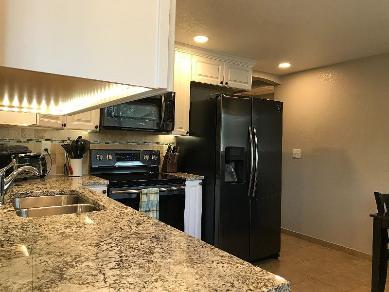Furnished Finder property 417561_1 photo 25