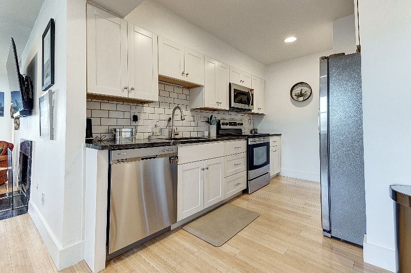 Furnished Finder property 417570_1 photo 11