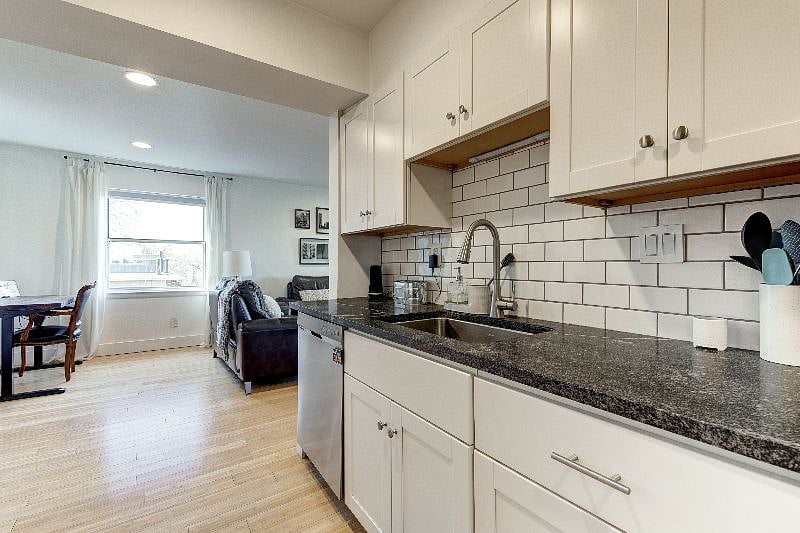 Furnished Finder property 417570_1 photo 12