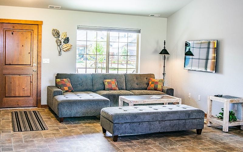 Furnished Finder property 417571_1 photo 3
