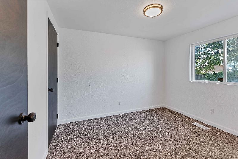 Furnished Finder property 417621_1 photo 7