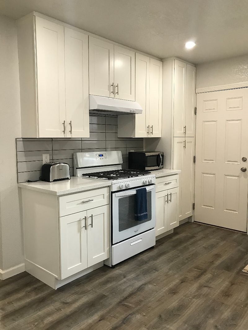 Furnished Finder property 417659_1 photo 8