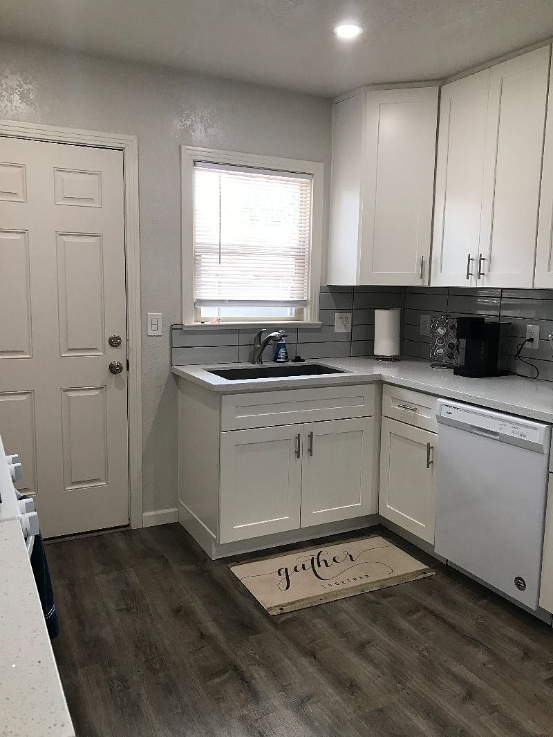 Furnished Finder property 417659_1 photo 9