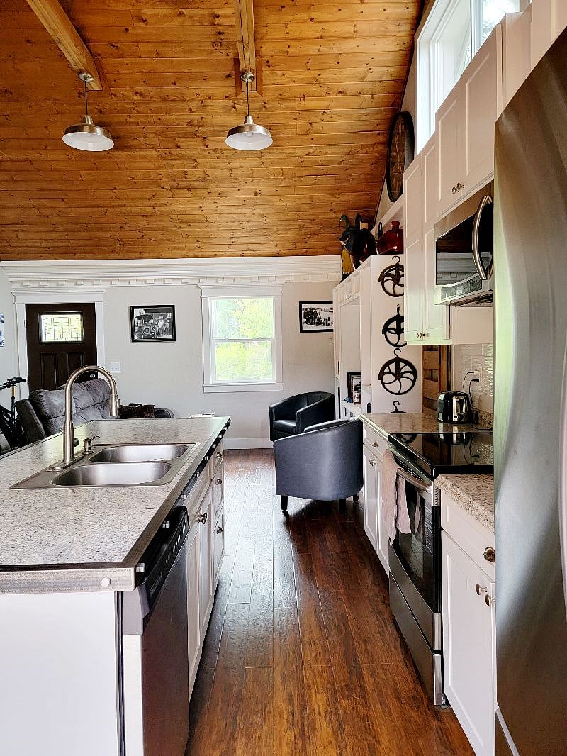 Furnished Finder property 417786_1 photo 32