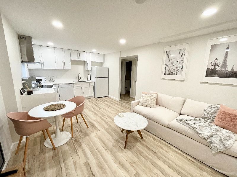 Furnished Finder property 417822_1 photo 4