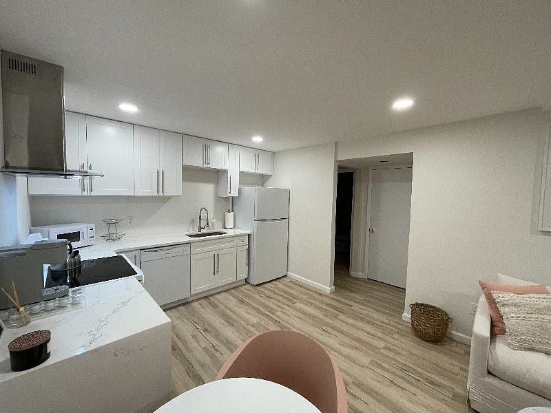 Furnished Finder property 417822_1 photo 14