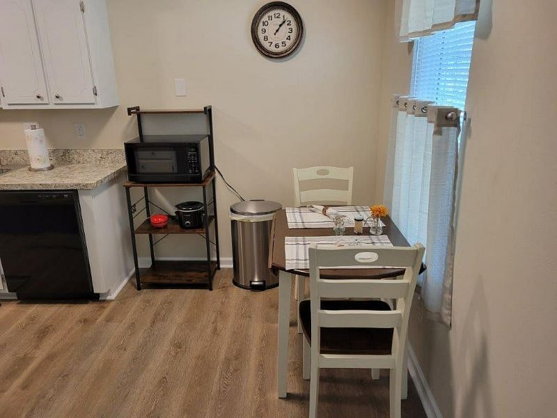 Furnished Finder property 417912_1 photo 8