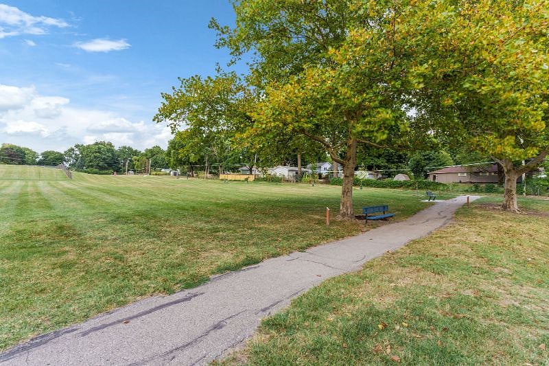 Furnished Finder property 417940_1 photo 22