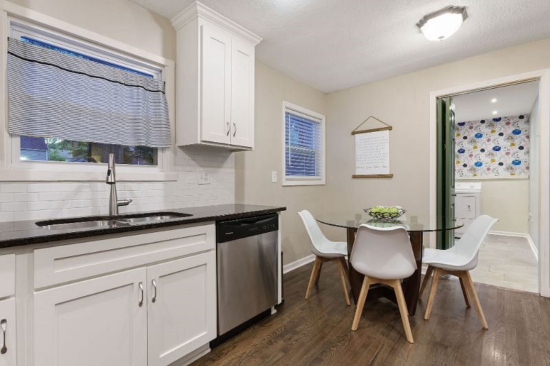 Furnished Finder property 417940_1 photo 14