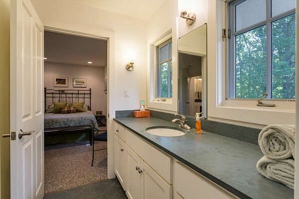 Furnished Finder property 417957_1 photo 13