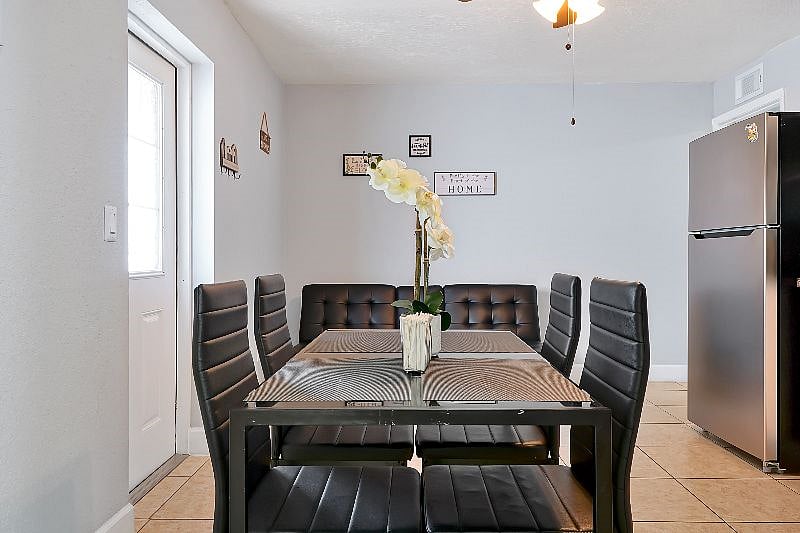 Furnished Finder property 417990_1 photo 4