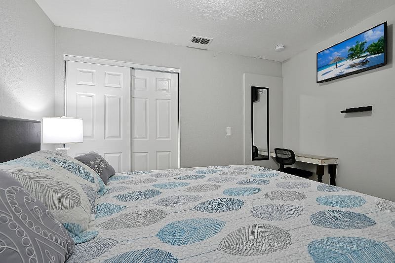 Furnished Finder property 417990_1 photo 12