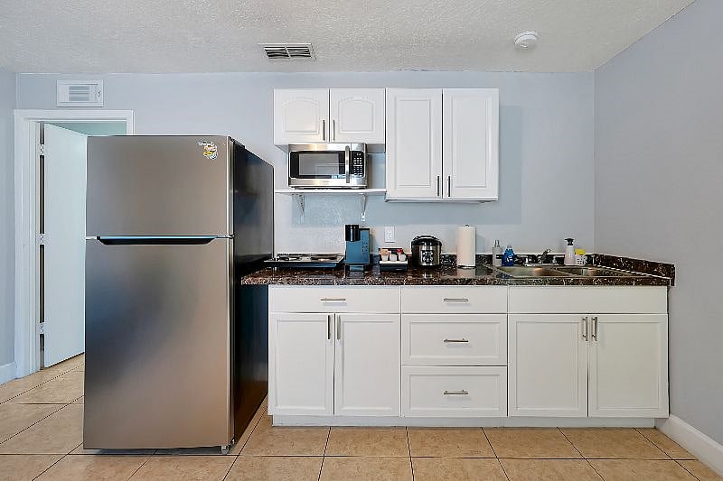 Furnished Finder property 417990_1 photo 17