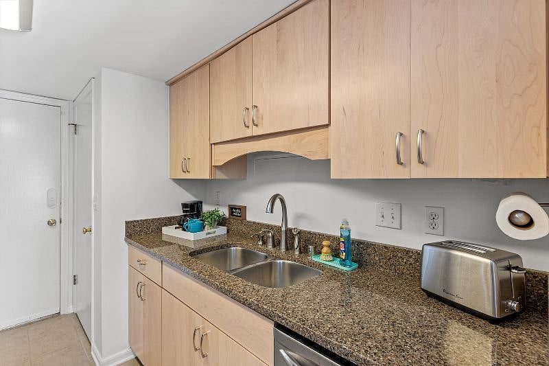 Furnished Finder property 418003_1 photo 13