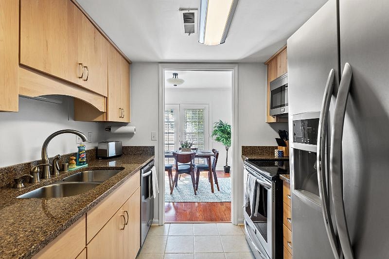 Furnished Finder property 418003_1 photo 14