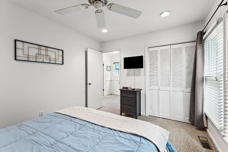 Furnished Finder property 418003_1 photo 21