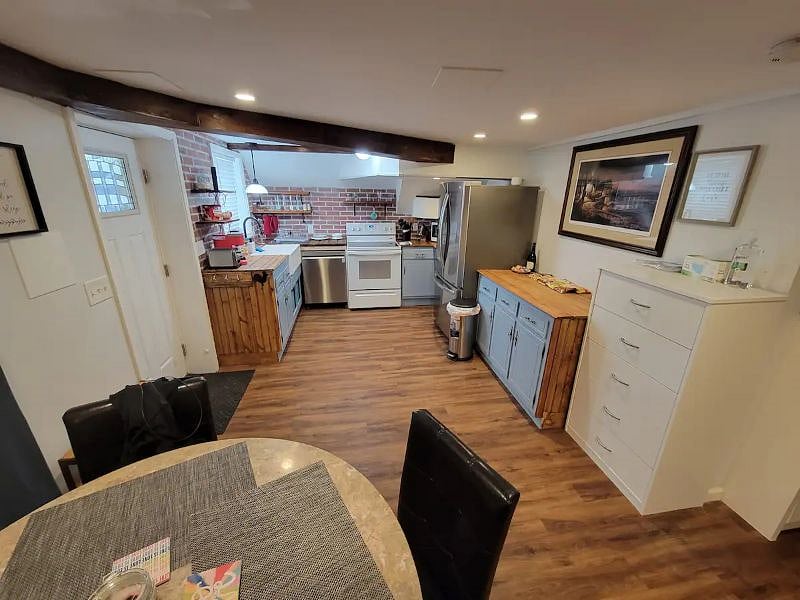 Furnished Finder property 418028_2 photo 3