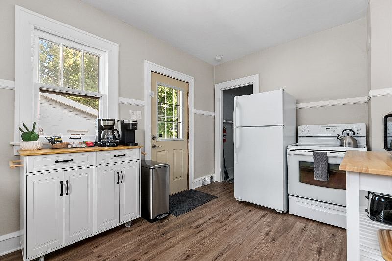 Furnished Finder property 418029_1 photo 11