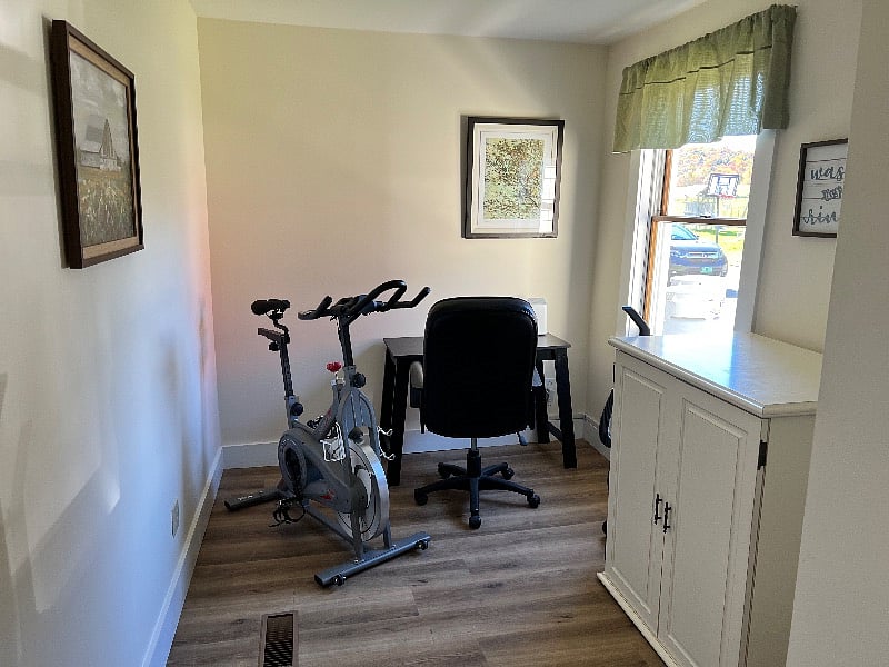 Bonus room- office- laundry-spin bike
