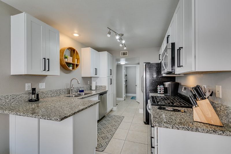 Furnished Finder property 418093_1 photo 19